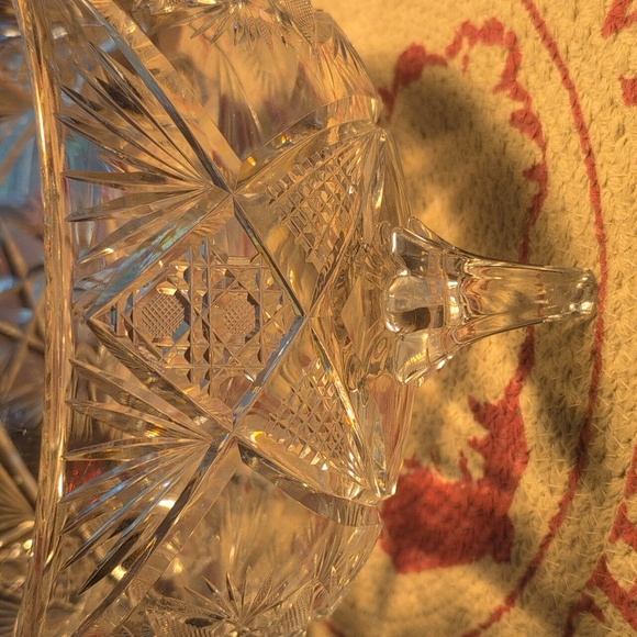 Antique Highly Faceted Hand Cut Lead Crystal Three Footed Bowl - Picture 7 of 10